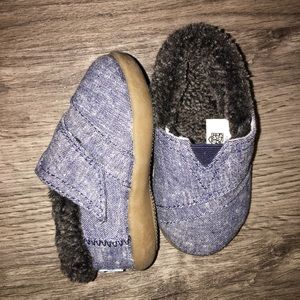 Size 4 infant TOMS shoes